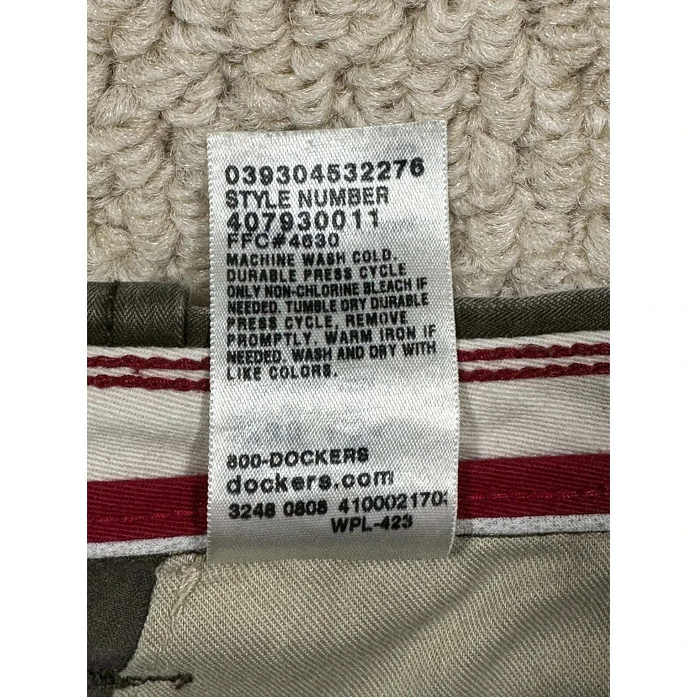 Dockers Pants Mens 38x33 Green Cargo Flat Front Relaxed Fit Field Khakis